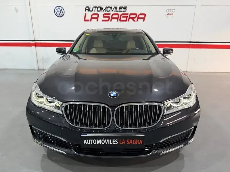 Usado BMW 740 313 CV (230 kW) 2016 Gris / plata Berlina