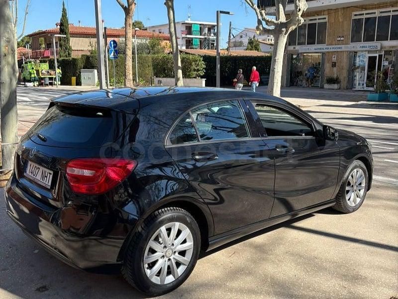 Usado Mercedes A180 Edition 122 CV (89 kW) 2014 Negro Berlina