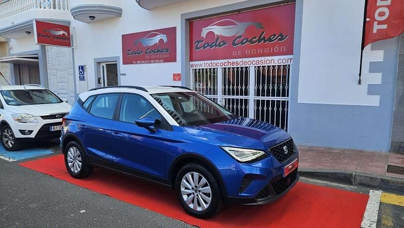 Usado Seat Arona Style 110 CV (80 kW) 2023 Azul SUV