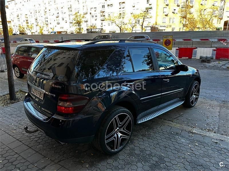 Usado Mercedes ML320 224 CV (164 kW) 2007 Azul SUV