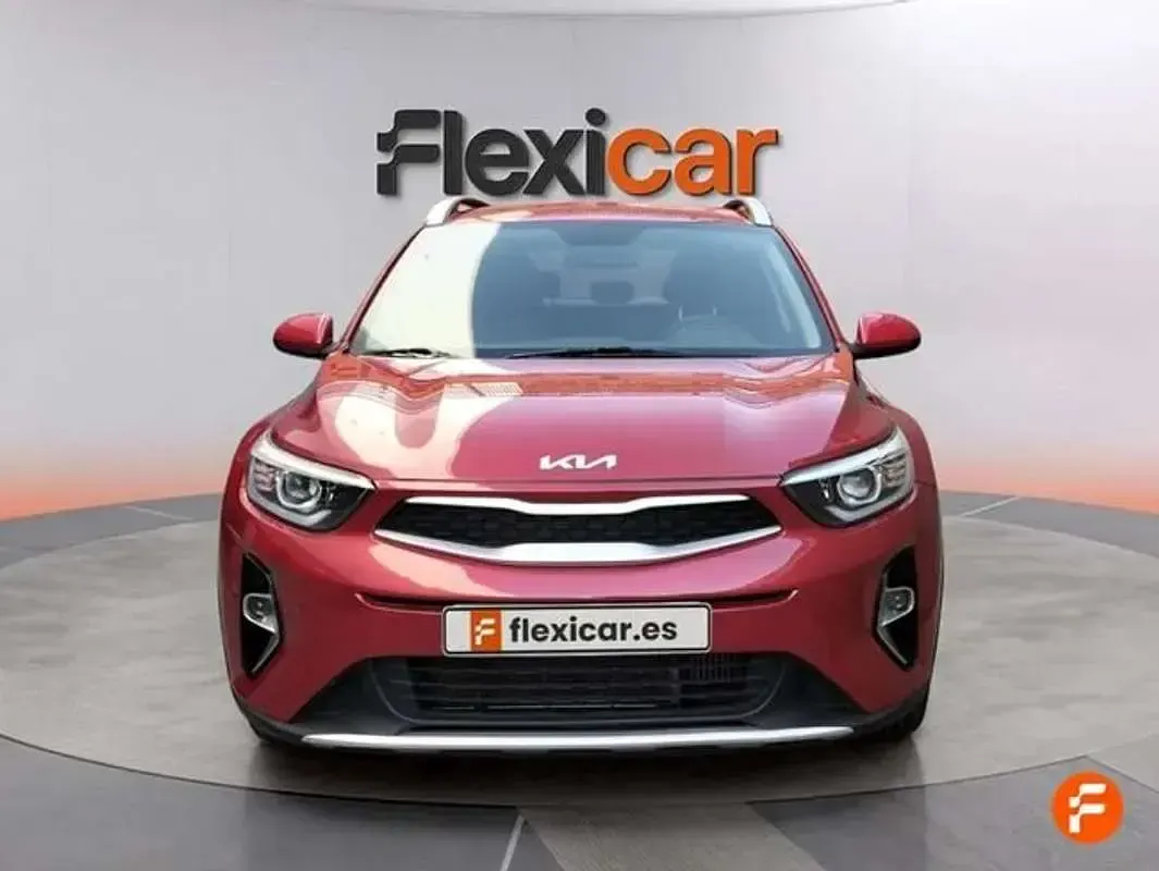 Usado Kia Stonic 101 CV (74 kW) 2022 Rojo SUV