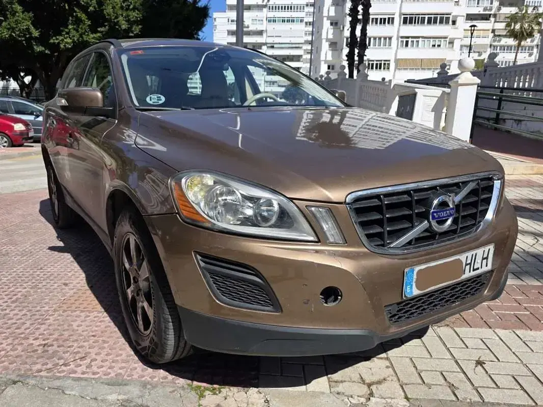 Usado Volvo XC60 Momentum 163 CV (119 kW) 2012 Marrón SUV