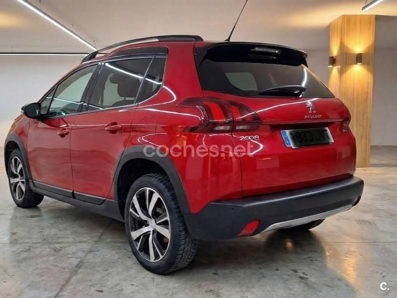 Usado Peugeot 2008 Style 110 CV (80 kW) 2016 Granate SUV