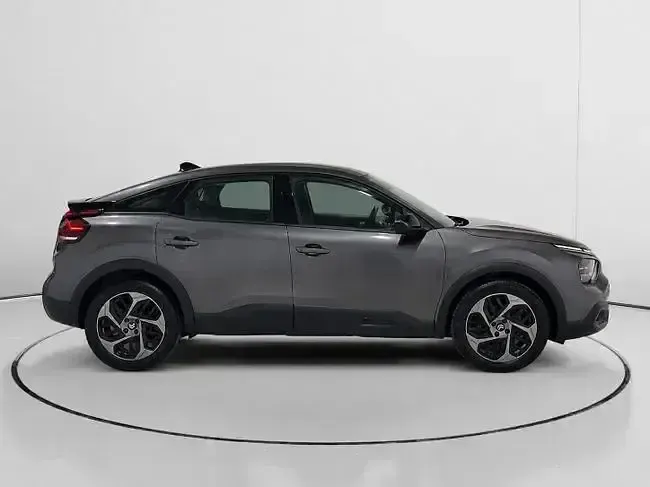 Usado Citroën C4 136 CV (100 kW) 2024 Gris SUV