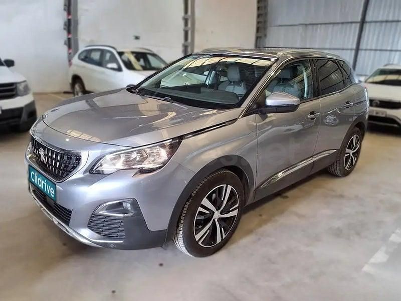Usado Peugeot 3008 Allure 130 CV (95 kW) 2020 Gris / plata SUV