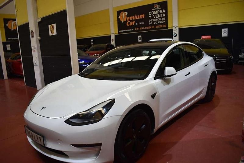 Blanco Usado 2022 Tesla Model 3 Berlina | 27.490 € (Precio justo) - Imagen 1/4