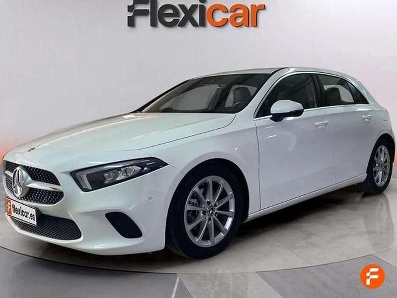 Usado Mercedes A180 109 CV (80 kW) 2019 Blanco Utilitario