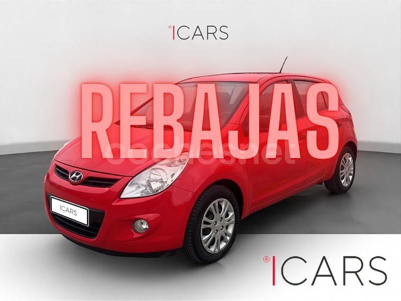 Rojo Usado 2010 Hyundai i20 Comfort Berlina | 5990 € - Imagen 1/3