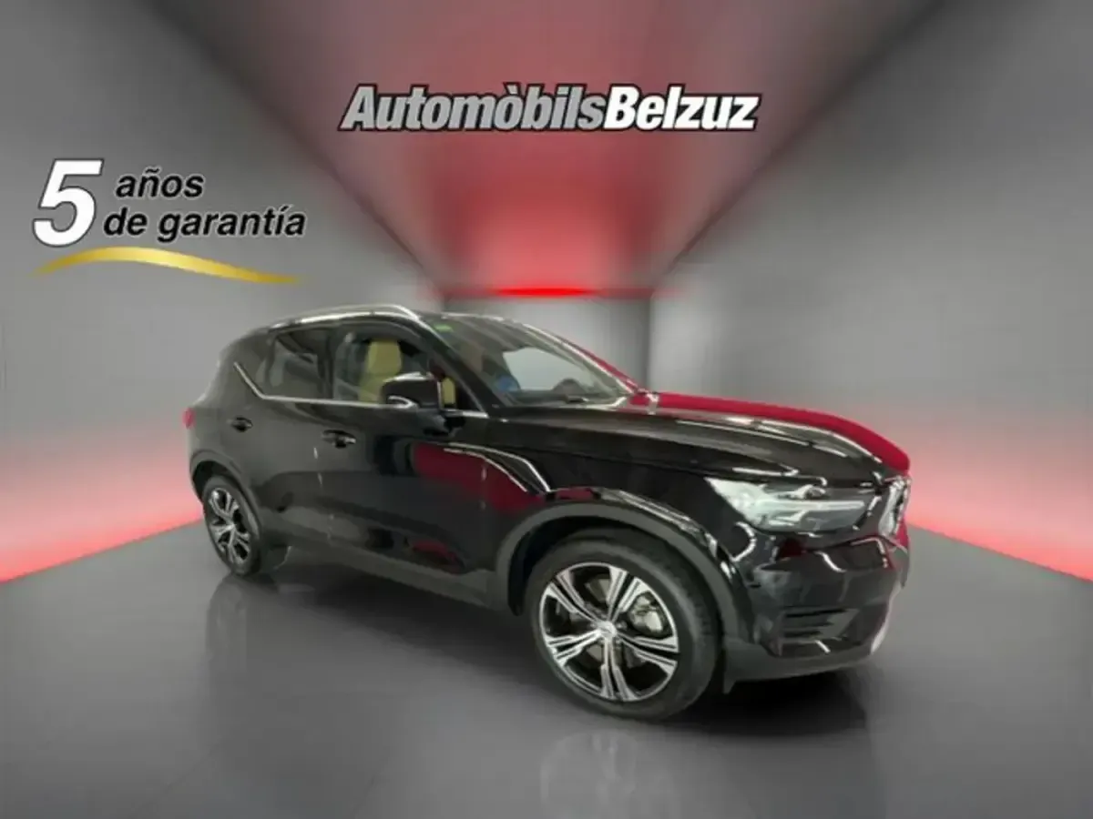 Usado Volvo XC40 Plus 262 CV (192 kW) 2022 Negro SUV