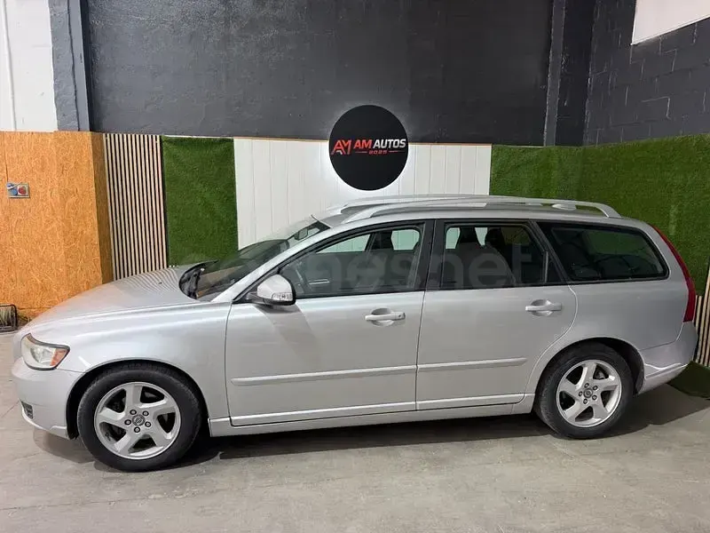 Usado Volvo V50 Drive Kinetic 115 CV (84 kW) 2012 Gris / plata Familiar