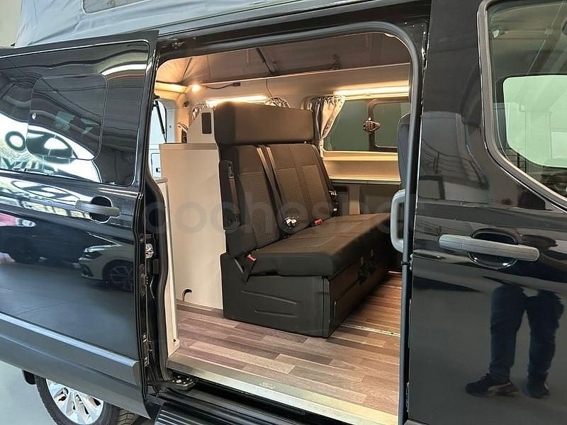 Usado Ford Transit Custom Nugget 130 CV (95 kW) 2023 Negro Monovolumen