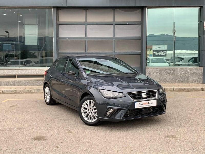 Usado Seat Ibiza FR 115 CV (84 kW) 2024 Gris / plata Berlina