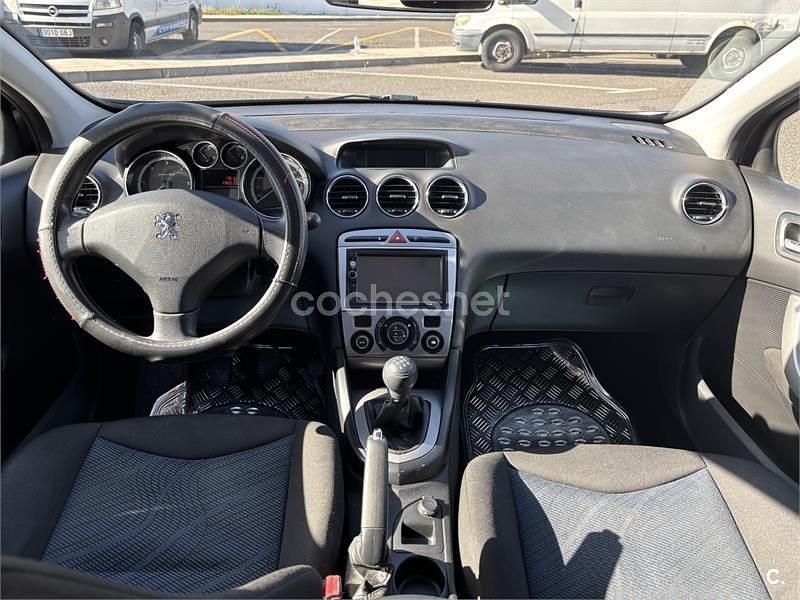 Usado Peugeot 308 Sportium 92 CV (67 kW) 2011 Negro Berlina