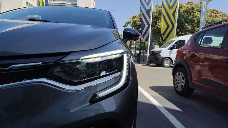 Usado Renault Captur Initiale Paris 160 CV (117 kW) 2021 Gris SUV