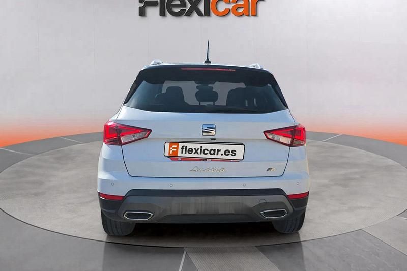 Usado Seat Arona FR 150 CV (110 kW) 2023 Blanco SUV