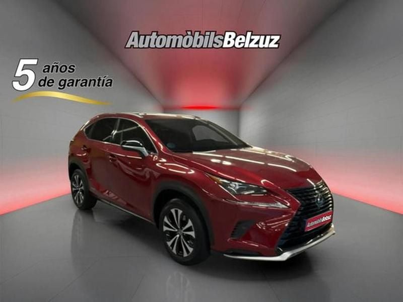 Usado Lexus NX300h 197 CV (144 kW) 2021 Rojo SUV