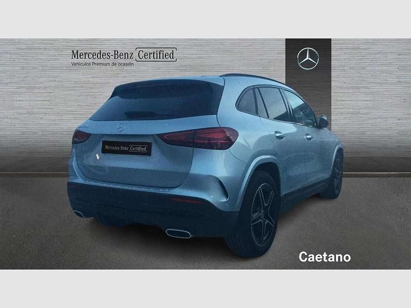 Usado Mercedes GLA200 163 CV (119 kW) 2025 Plateado SUV