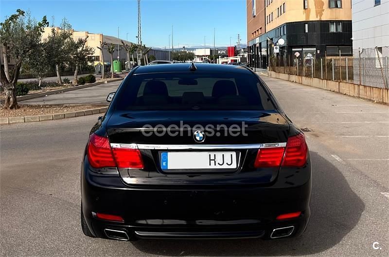 Usado BMW 750L 407 CV (299 kW) 2012 Negro Berlina