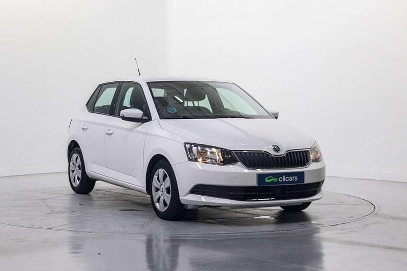 Usado Skoda Fabia Ambition 75 CV (55 kW) 2017 Blanco Utilitario
