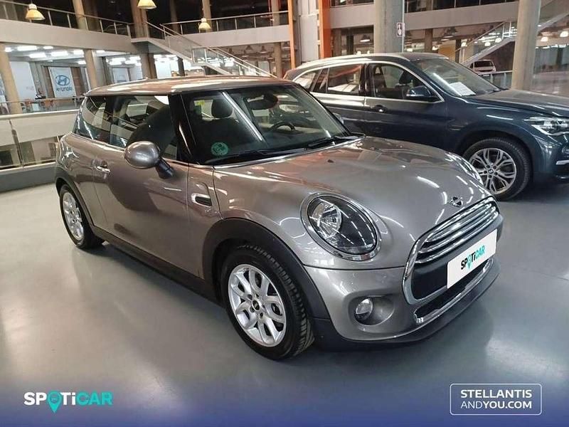 Usado Mini Cooper 103 CV (75 kW) 2019 Gris Utilitario