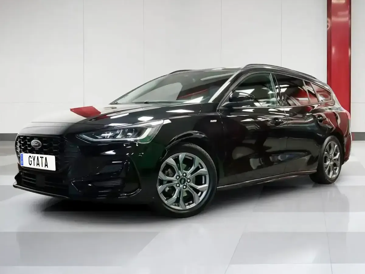 Usado Ford Focus ST-Line 155 CV (114 kW) 2024 Negro Familiar