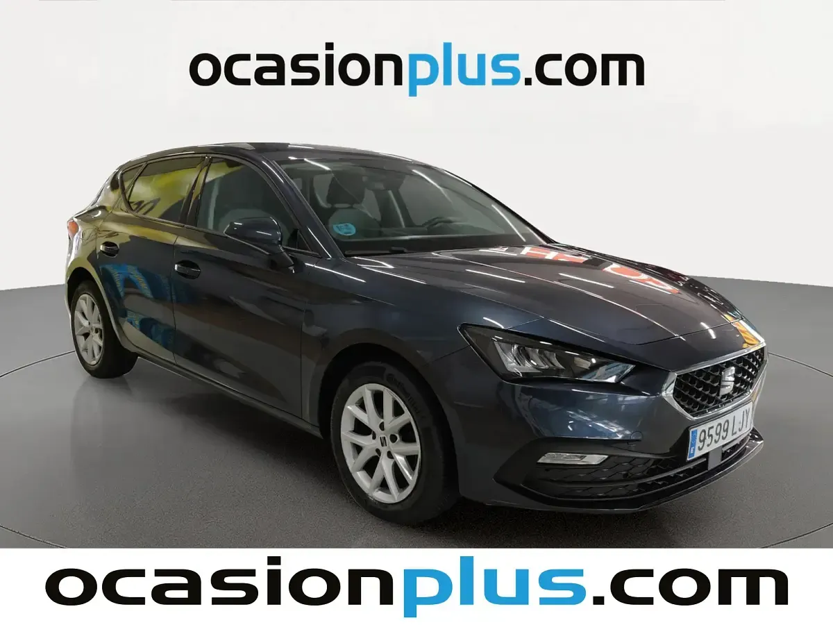 Usado Seat Leon Style 116 CV (85 kW) 2020 Gris Utilitario