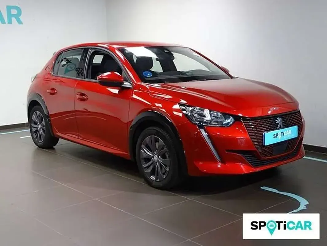 Usado Peugeot e-208 Allure 100 kW (136 CV) 2020 Rojo Utilitario