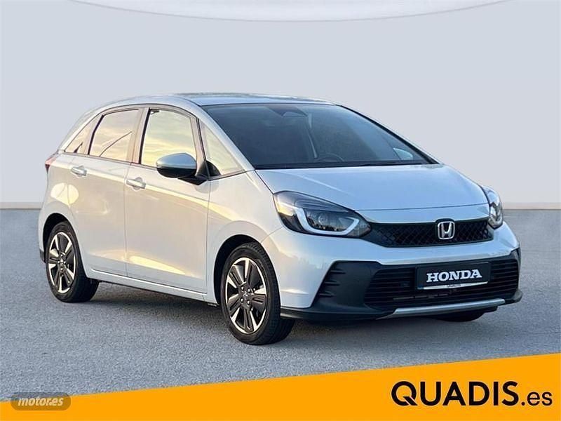 Usado Honda Jazz Advance 122 CV (89 kW) 2024 Plateado Utilitario