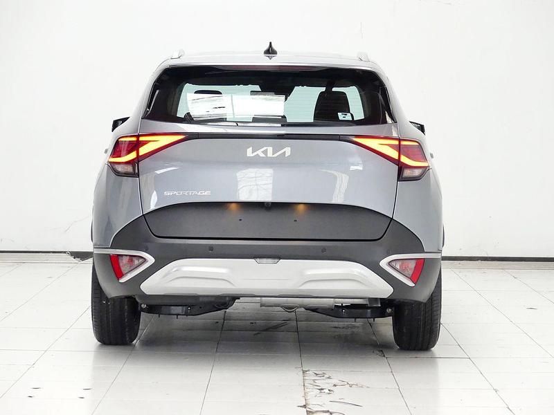 Usado Kia Sportage 136 CV (100 kW) 2024 Gris SUV