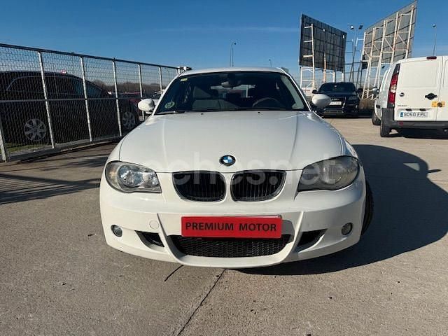 Usado BMW 118 122 CV (89 kW) 2006 Blanco Utilitario