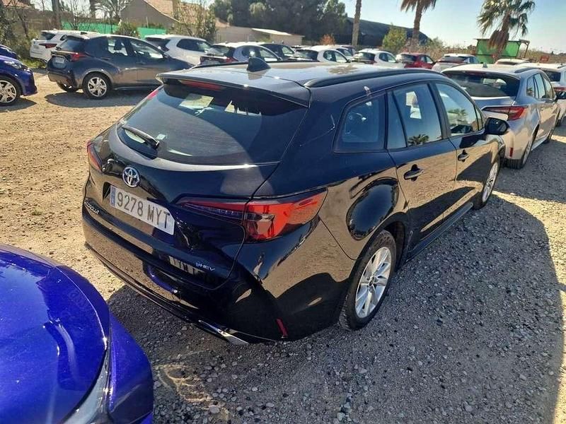 Usado Toyota Corolla Active 140 CV (102 kW) 2025 Negro Familiar