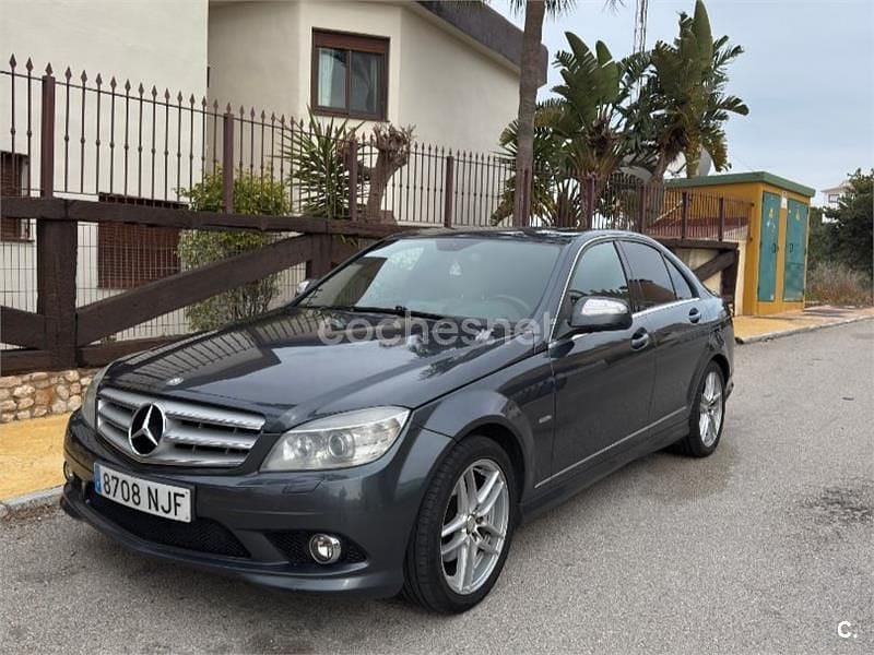 Usado Mercedes C220 Avantgarde 170 CV (125 kW) 2009 Gris / plata Berlina