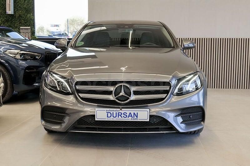 Usado Mercedes E220 196 CV (144 kW) 2017 Gris Berlina