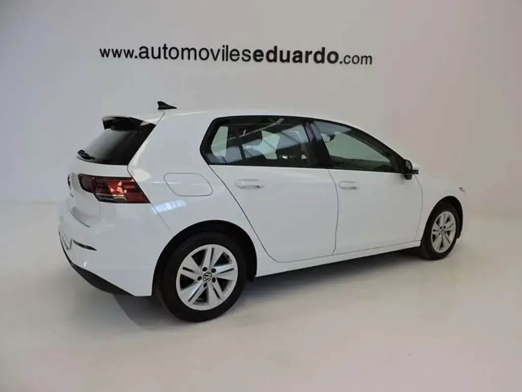 Usado VW Golf VIII 116 CV (85 kW) 2022 Blanco Utilitario