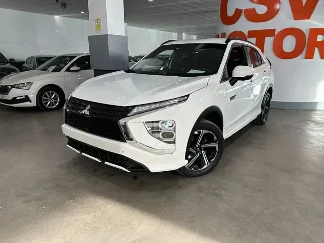 Usado Mitsubishi Eclipse Cross 188 CV (138 kW) 2023 Blanco SUV