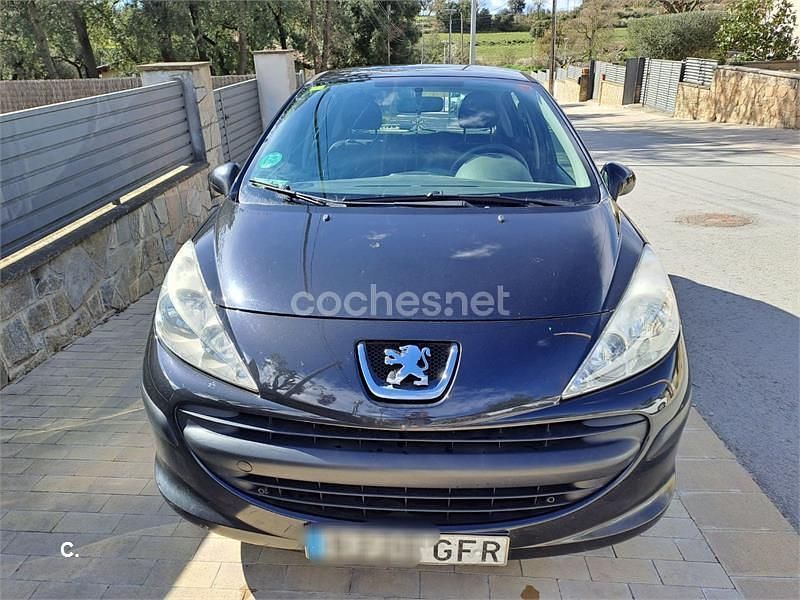Usado Peugeot 207 75 CV (55 kW) 2008 Negro Berlina