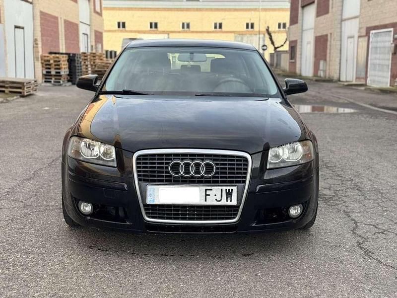 Negro Usado 2006 Audi A3 Sportback Attraction Utilitario | 5350 € (Precio justo) - Imagen 1/4
