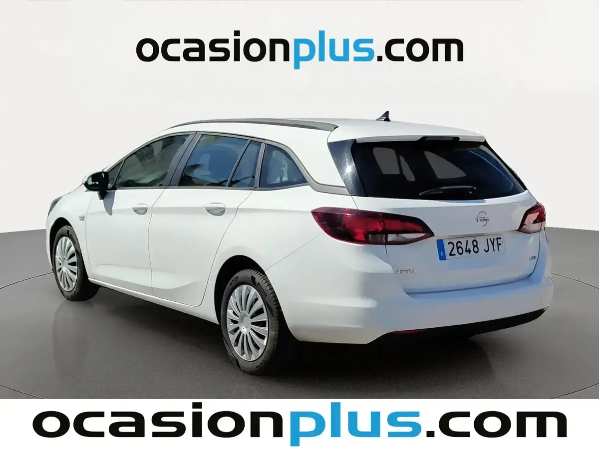 Usado Opel Astra Selective 110 CV (80 kW) 2017 Blanco Familiar
