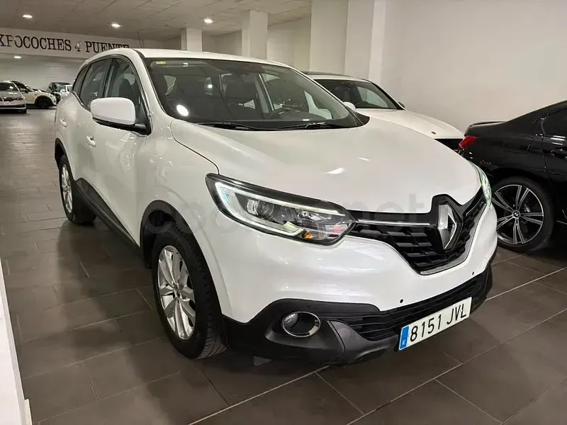 Usado Renault Kadjar Zen 130 CV (95 kW) 2016 Blanco SUV