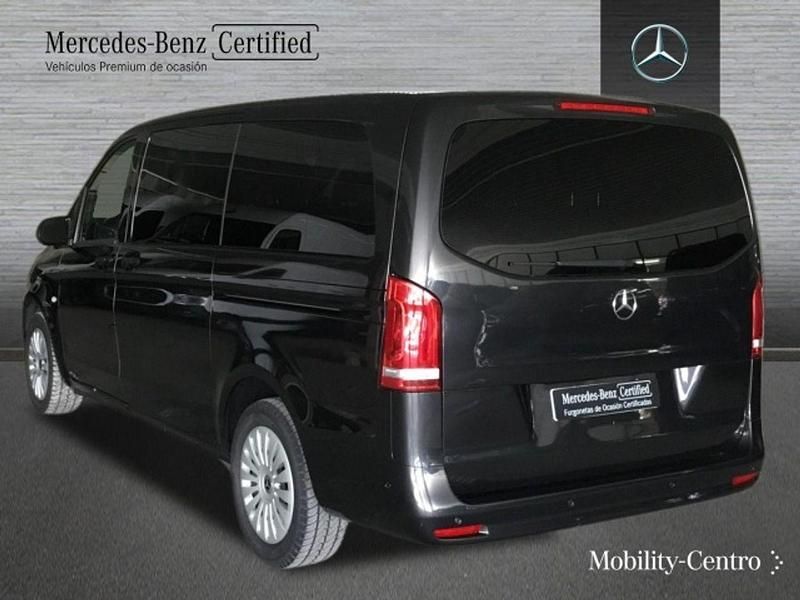 Usado Mercedes Vito 2022 Gris Van