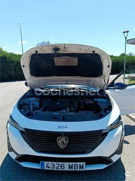 Usado Peugeot 308 Active 130 CV (95 kW) 2022 Blanco Berlina