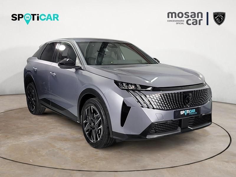 Usado Peugeot 3008 Allure 136 CV (100 kW) 2024 Gris artense SUV