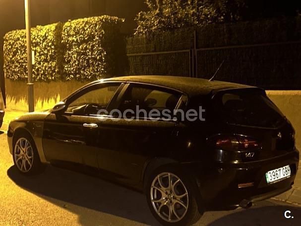 Usado Alfa Romeo 147 120 CV (88 kW) 2008 Negro Utilitario