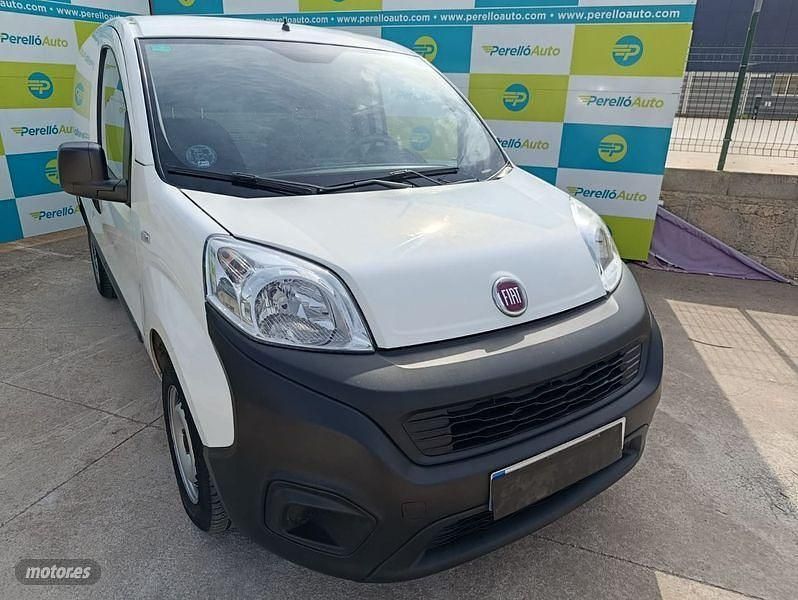 Usado Fiat Fiorino 80 CV (58 kW) 2019 Blanco Monovolumen