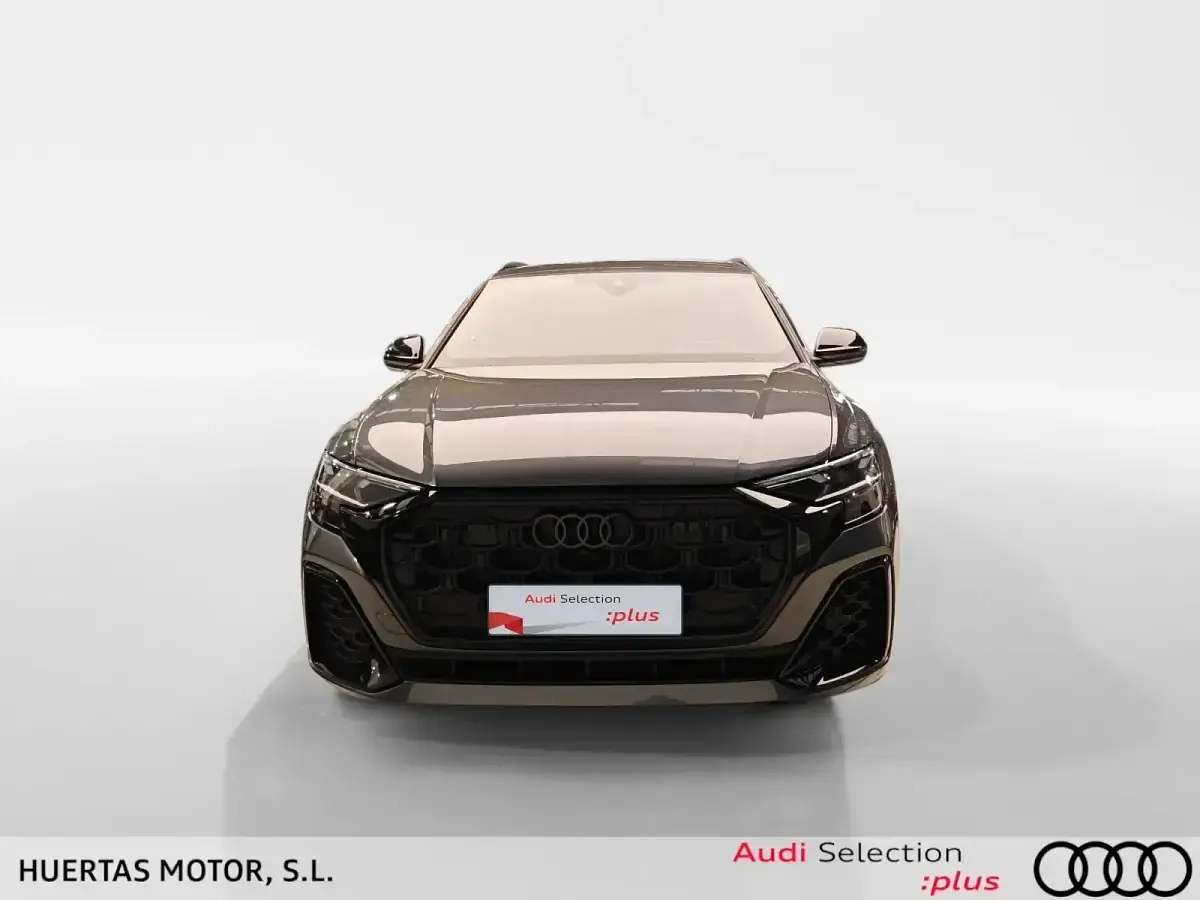Usado Audi Q8 286 CV (210 kW) 2025 Gris SUV