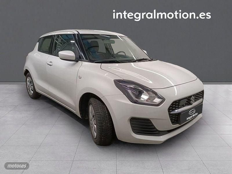 Usado Suzuki Swift GLX 89 CV (65 kW) 2021 Berlina
