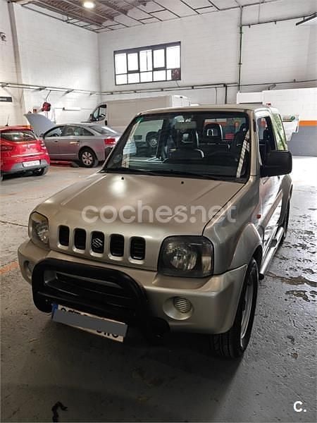Usado Suzuki Jimny 80 CV (58 kW) 2004 Gris / plata SUV