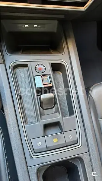 Usado Cupra Leon 150 CV (110 kW) 2024 Blanco Berlina