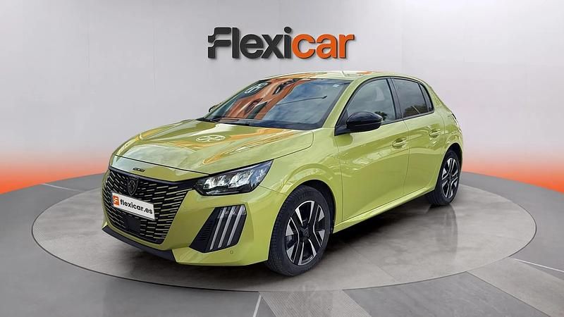 Usado Peugeot 208 Allure 110 CV (80 kW) 2025 Amarillo Utilitario