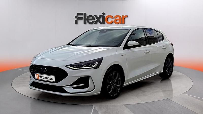 Usado Ford Focus ST-Line 125 CV (91 kW) 2022 Blanco Berlina